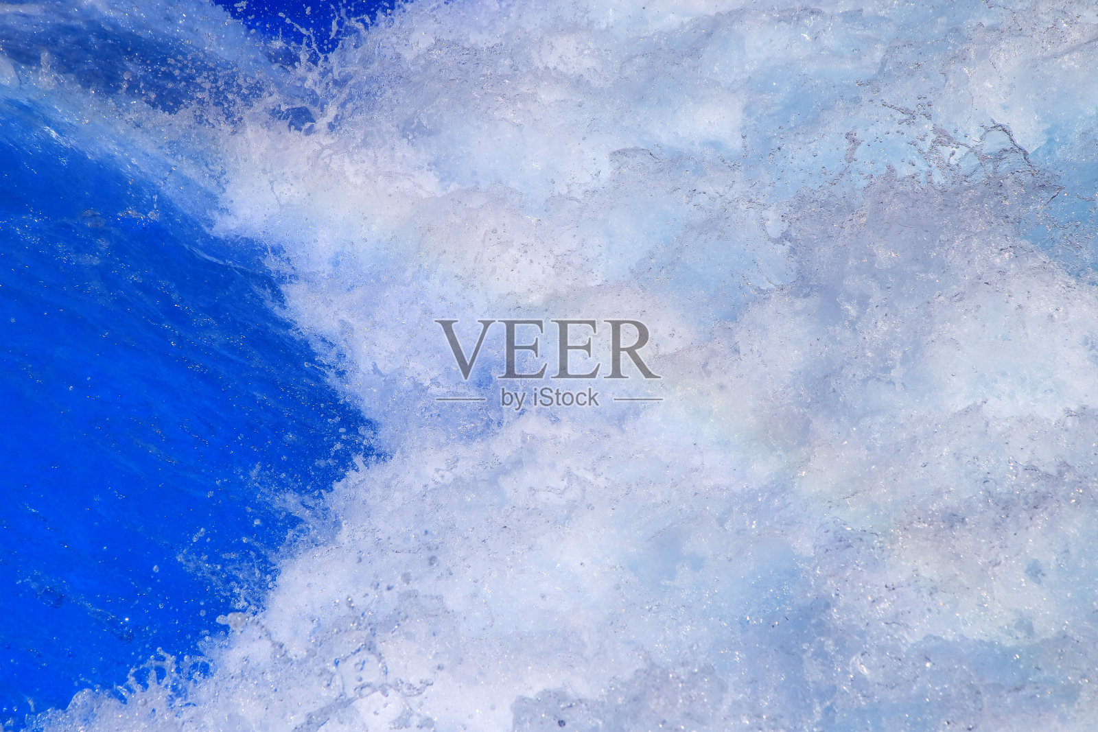 波与彩虹照片摄影图片