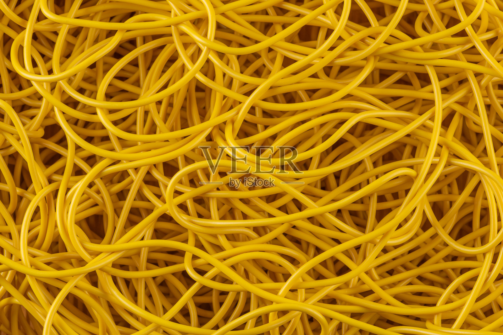 乱七八糟,电线就在上面照片摄影图片