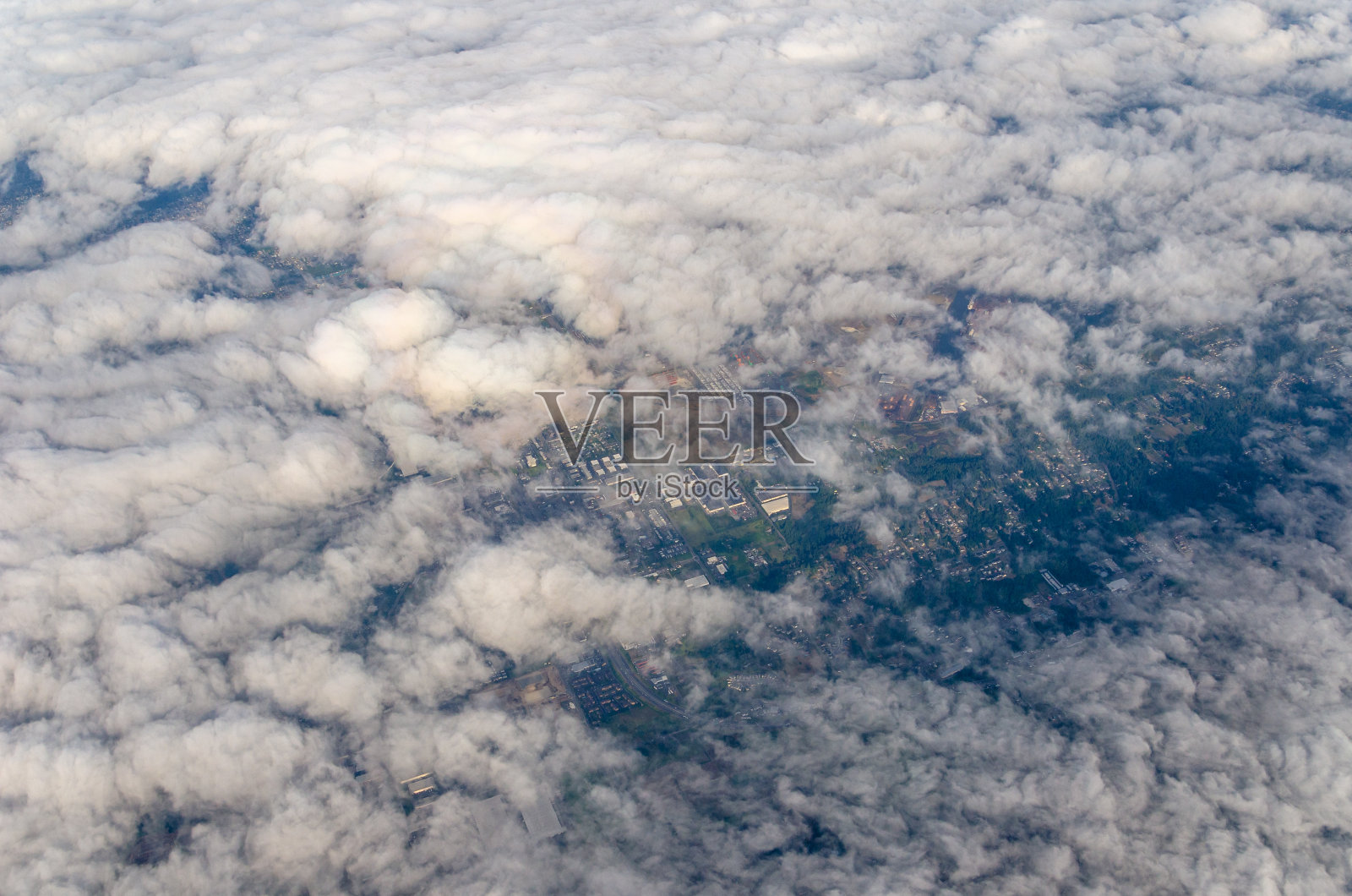 城市下的云照片摄影图片