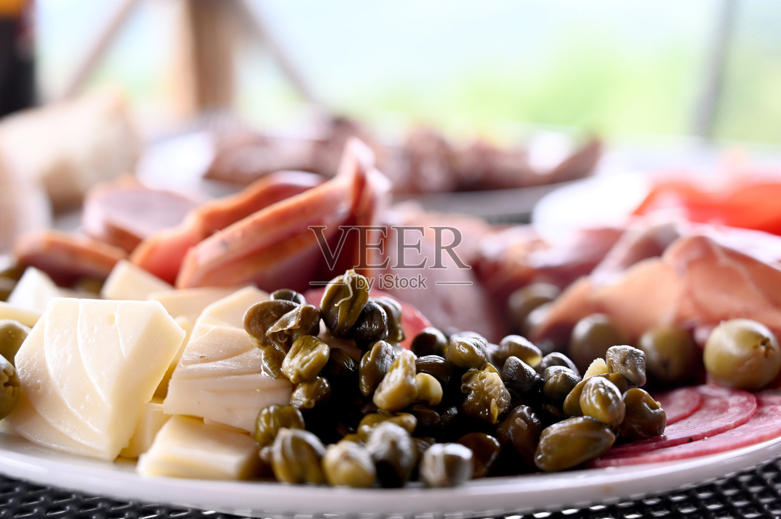 火腿和橄榄奶酪照片摄影图片