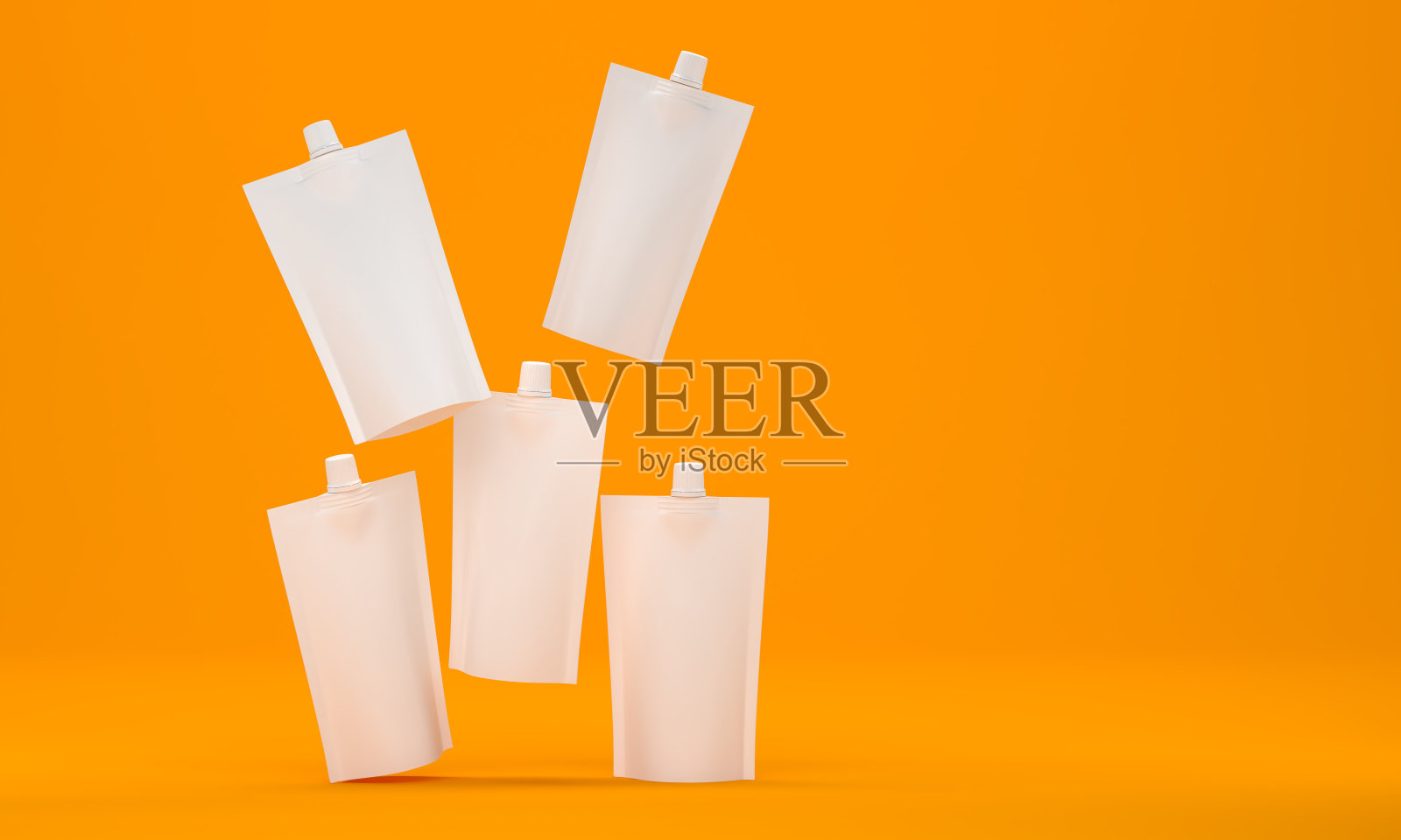 跌落包装的蛋黄酱和番茄酱doypack照片摄影图片