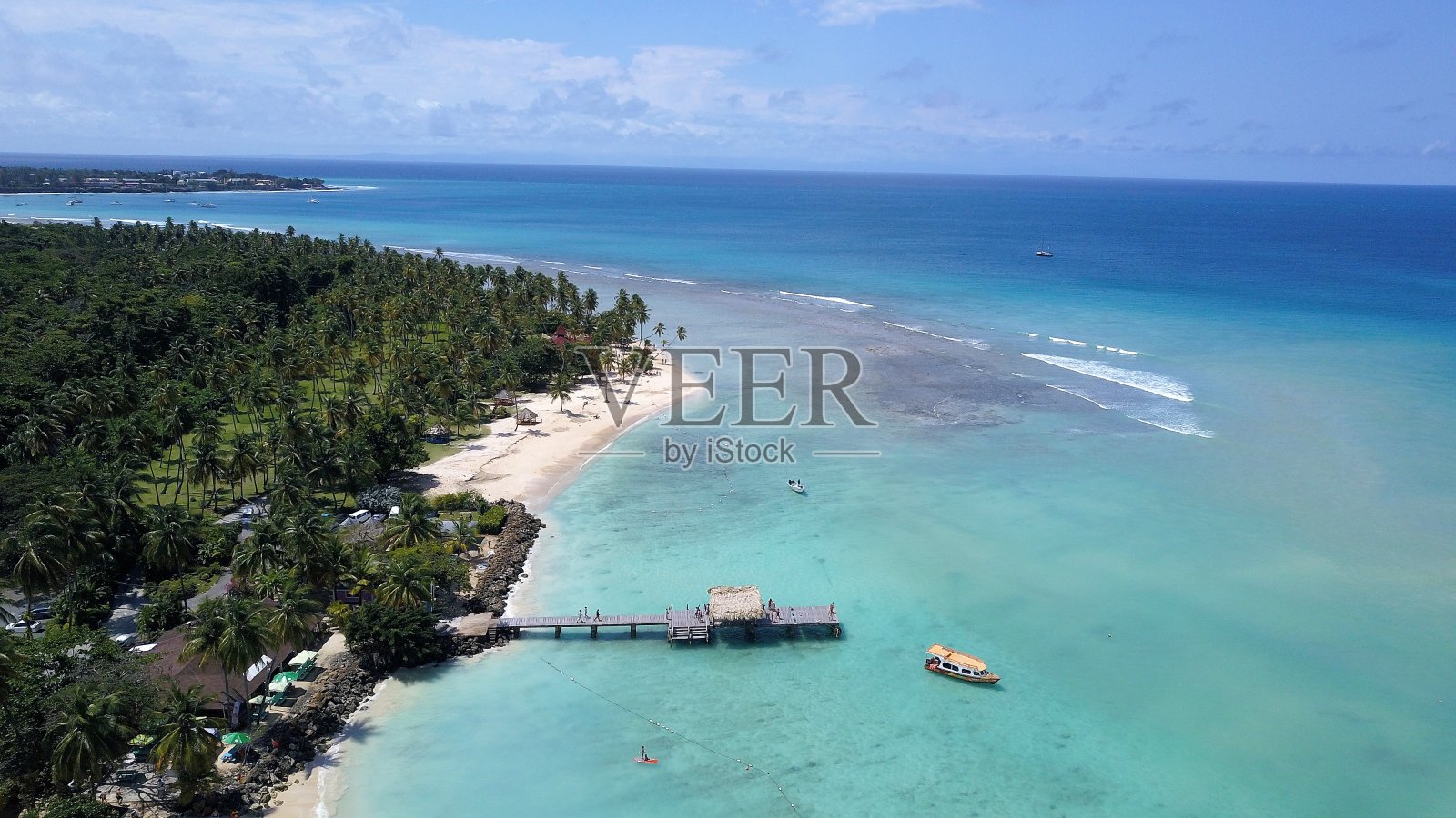 多巴哥白色沙滩的鸟瞰图照片摄影图片