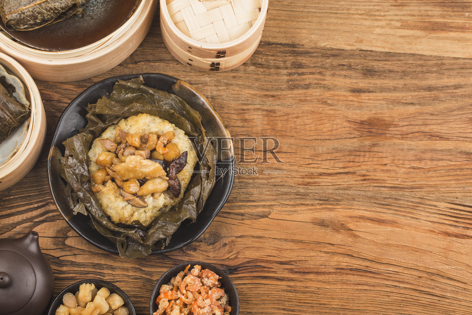 荷叶糯米蒸鸡照片摄影图片