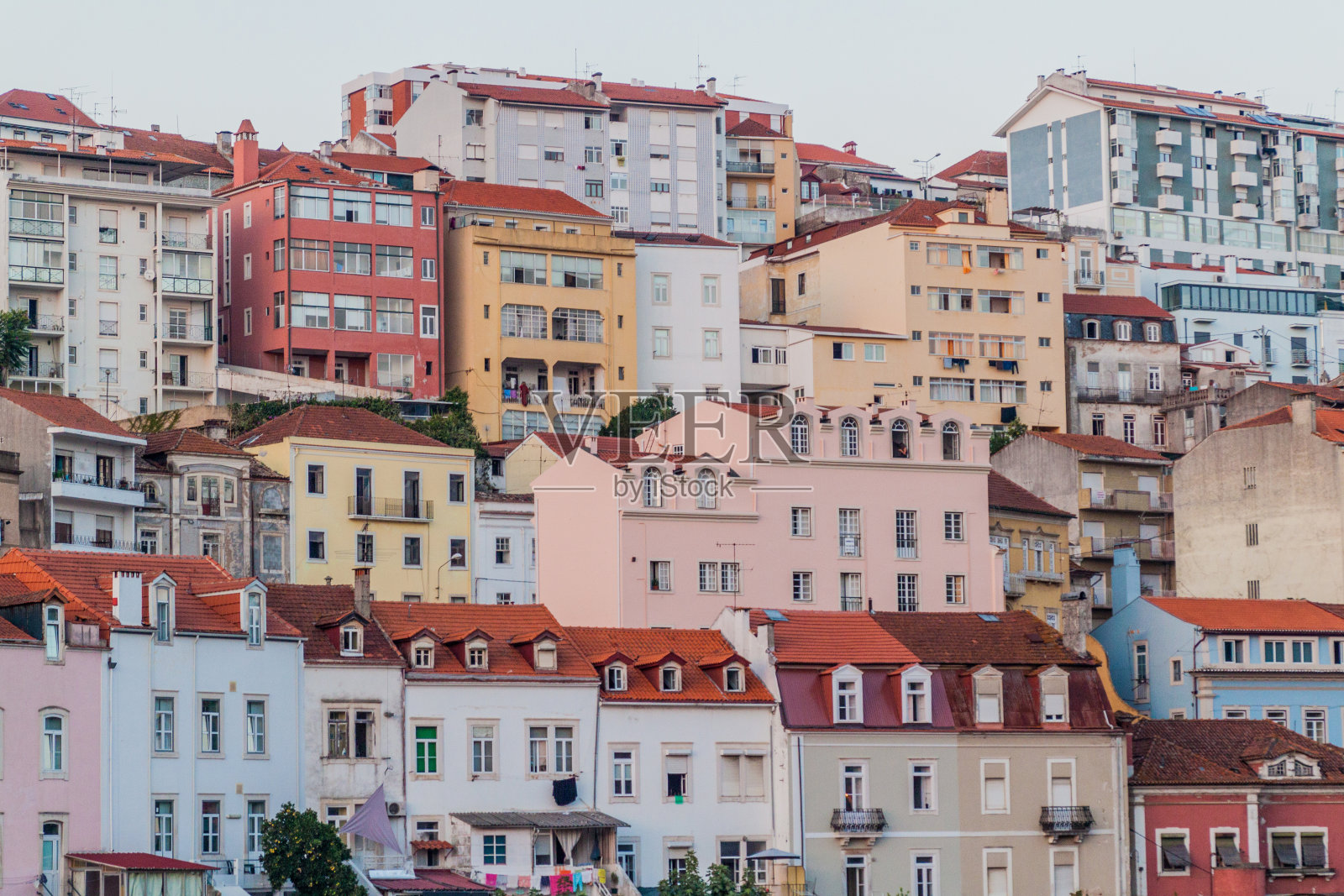 葡萄牙市中心科英布拉的房屋照片摄影图片