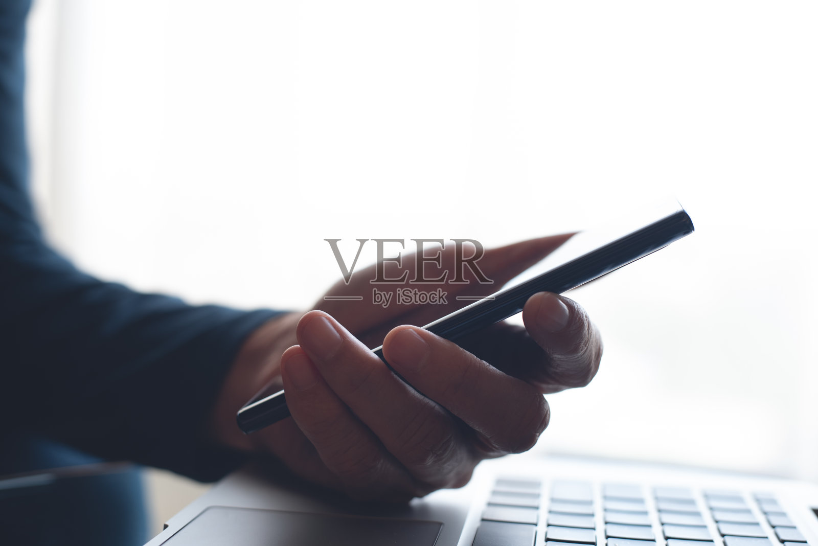 人使用智能手机照片摄影图片