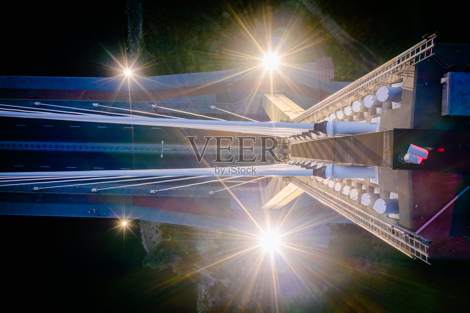 witokrzyski桥的桥塔照片摄影图片