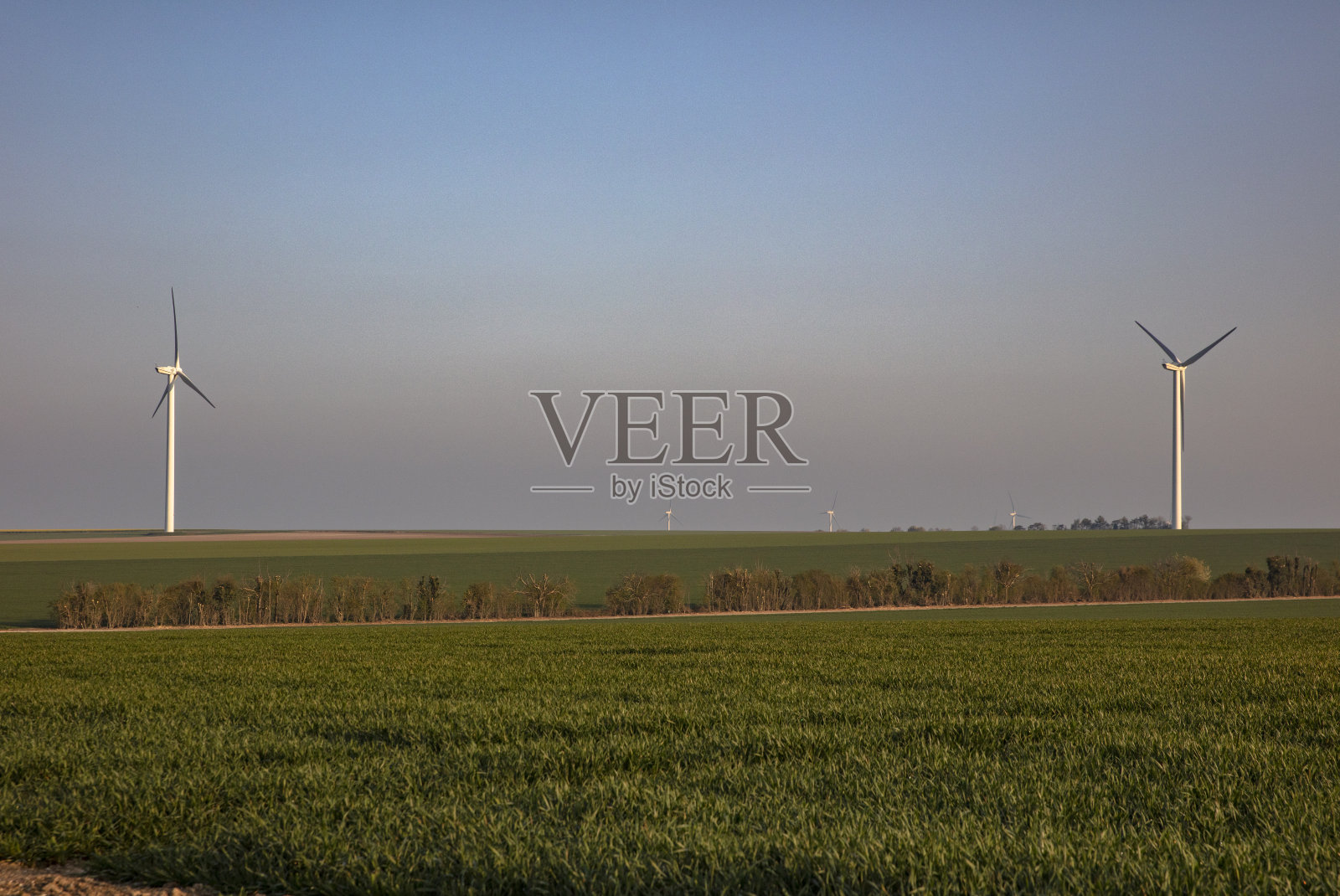 风力涡轮机照片摄影图片