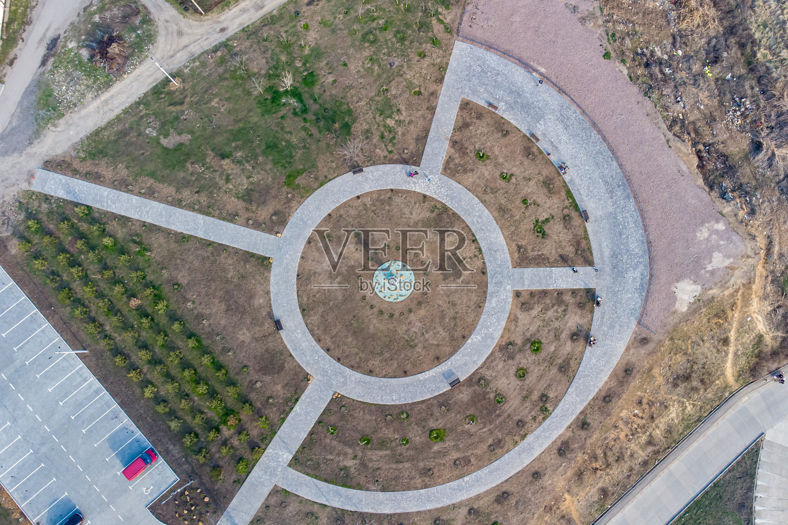 有绿松石水的海岸。概念照片-海洋和海岸。直升机的观点。照片摄影图片