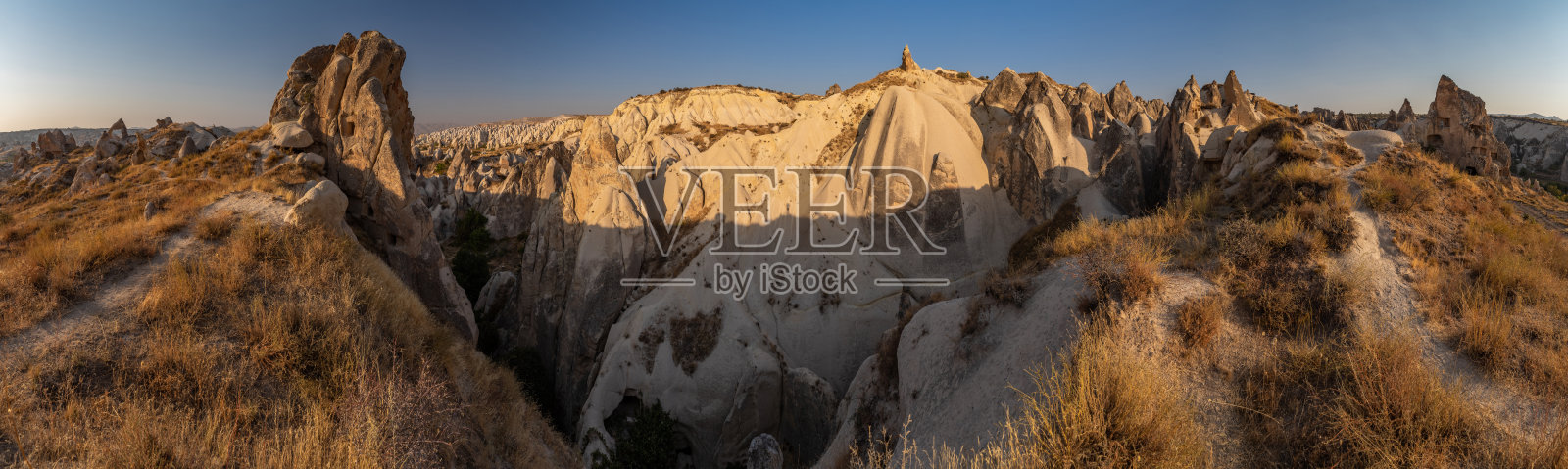 卡帕多西亚日落时风景如画的全景,令人惊叹的土耳其,山脉和岩层,大型图像,戈雷米国家公园,爱谷,露天博物馆,安纳托利亚古地区,联合国教科文组织照片摄影图片