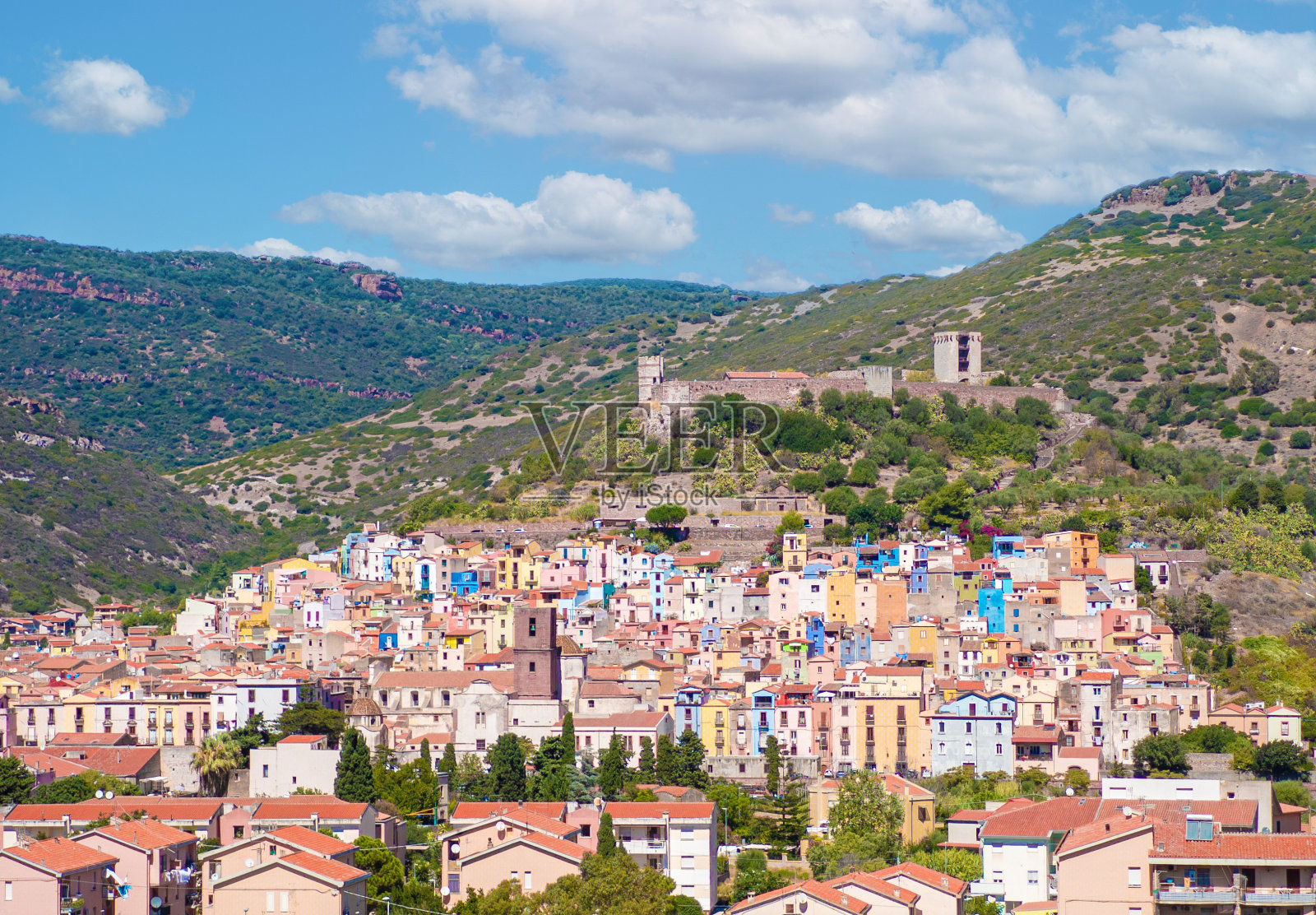 博萨(意大利撒丁岛)-位于撒丁尼亚岛。照片摄影图片