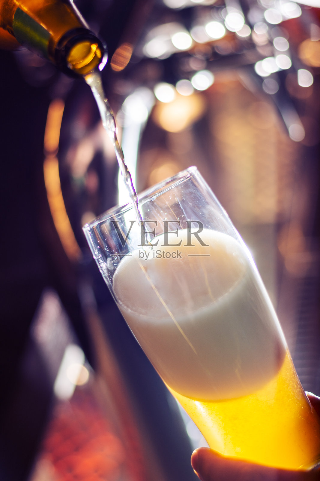 喝点手工啤酒吧照片摄影图片