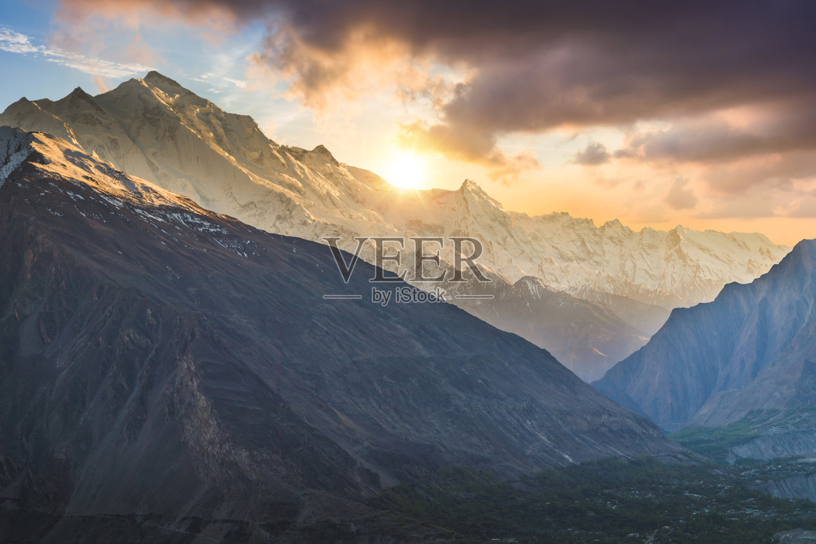 近巴基斯坦雪山在巴基斯坦北部自然全景照片摄影图片