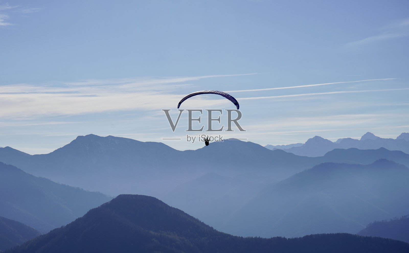 在山上照片摄影图片