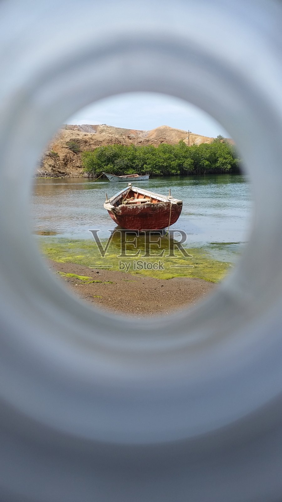 抽象的形象木船在海滩上几乎巴特划艇照片摄影图片
