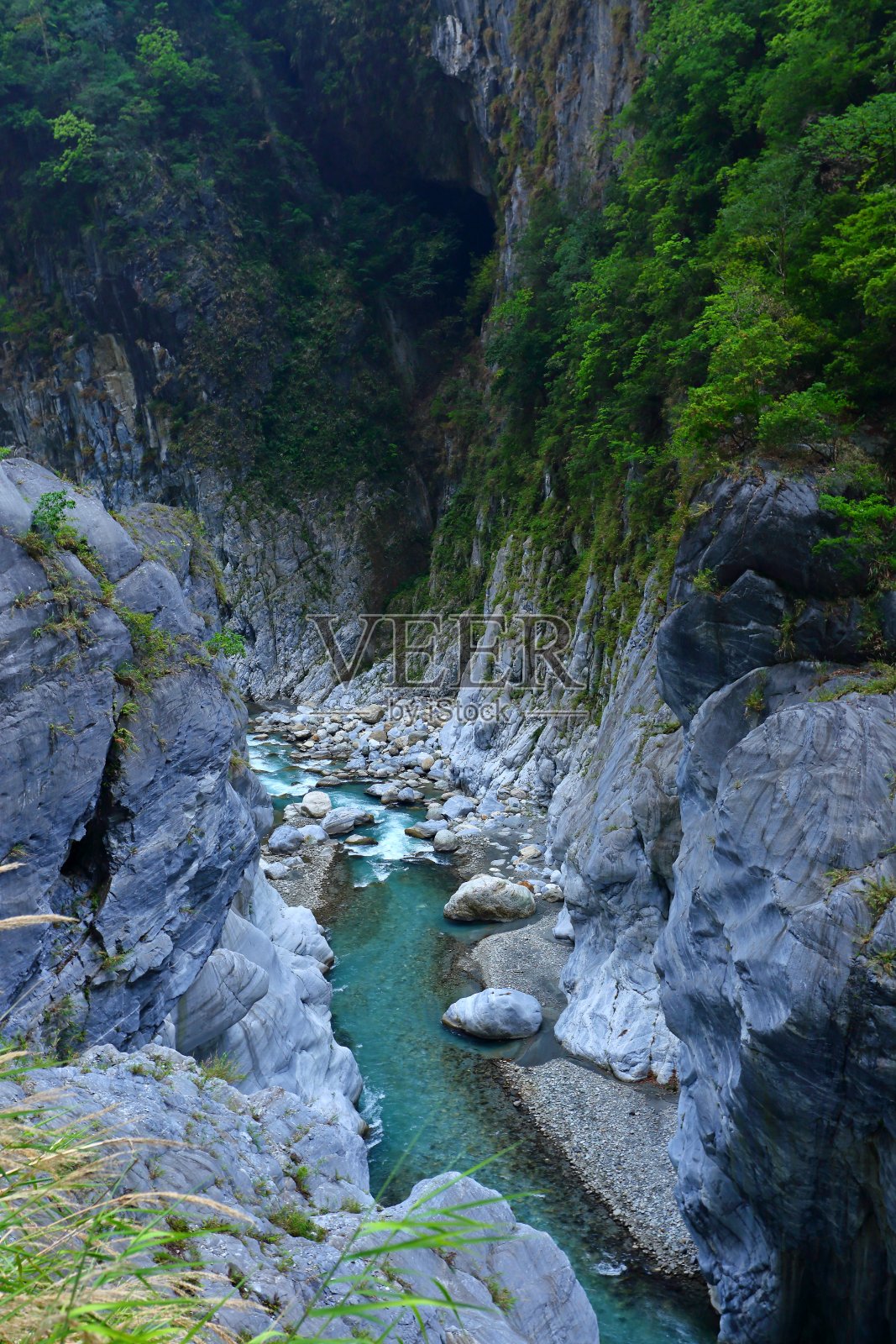 秀林太鲁阁公园九弯九曲洞隧道照片摄影图片