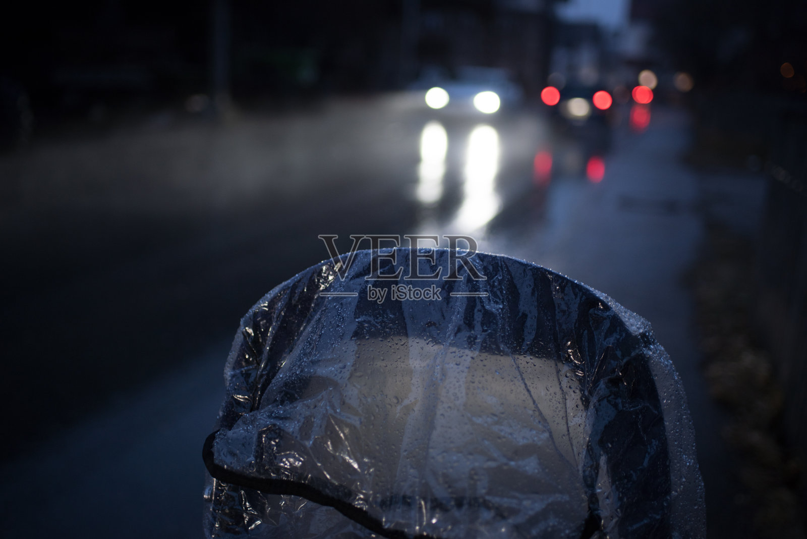 婴儿车或婴儿车或童车或婴儿车在晚上照片摄影图片