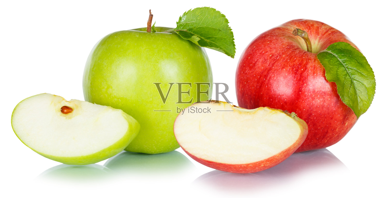 苹果果实红绿色的苹果果实,叶子孤立在白色的背景上照片摄影图片