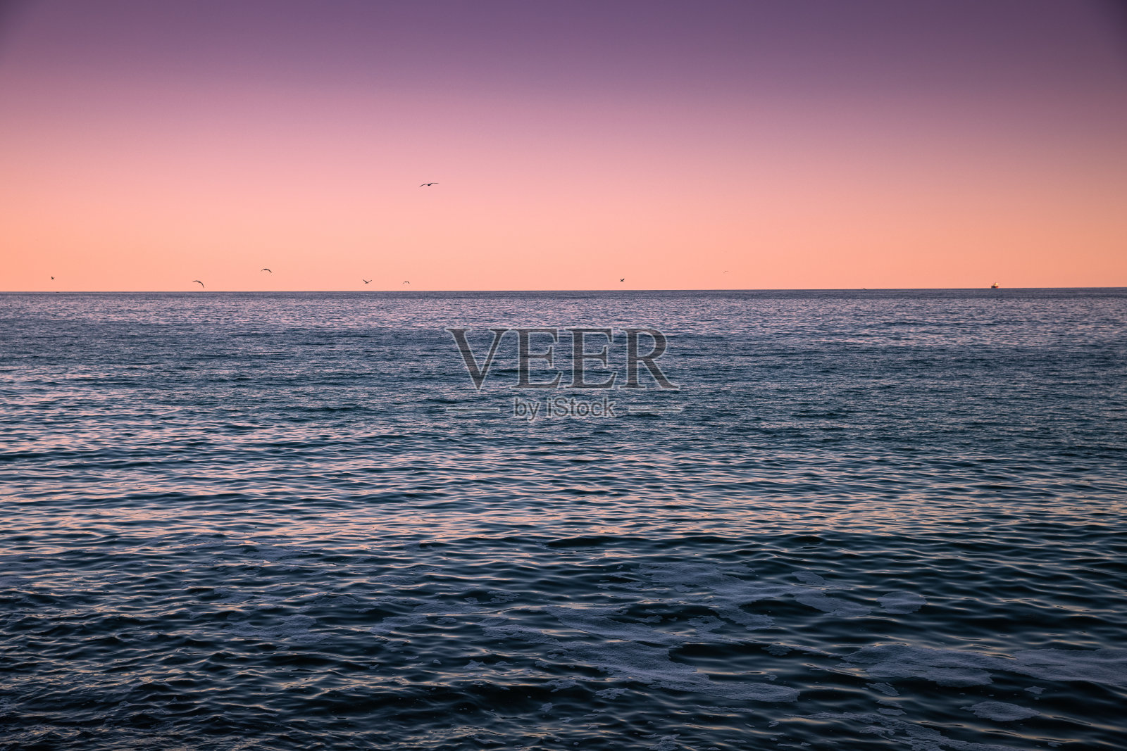 放松平静的风景海边照片摄影图片