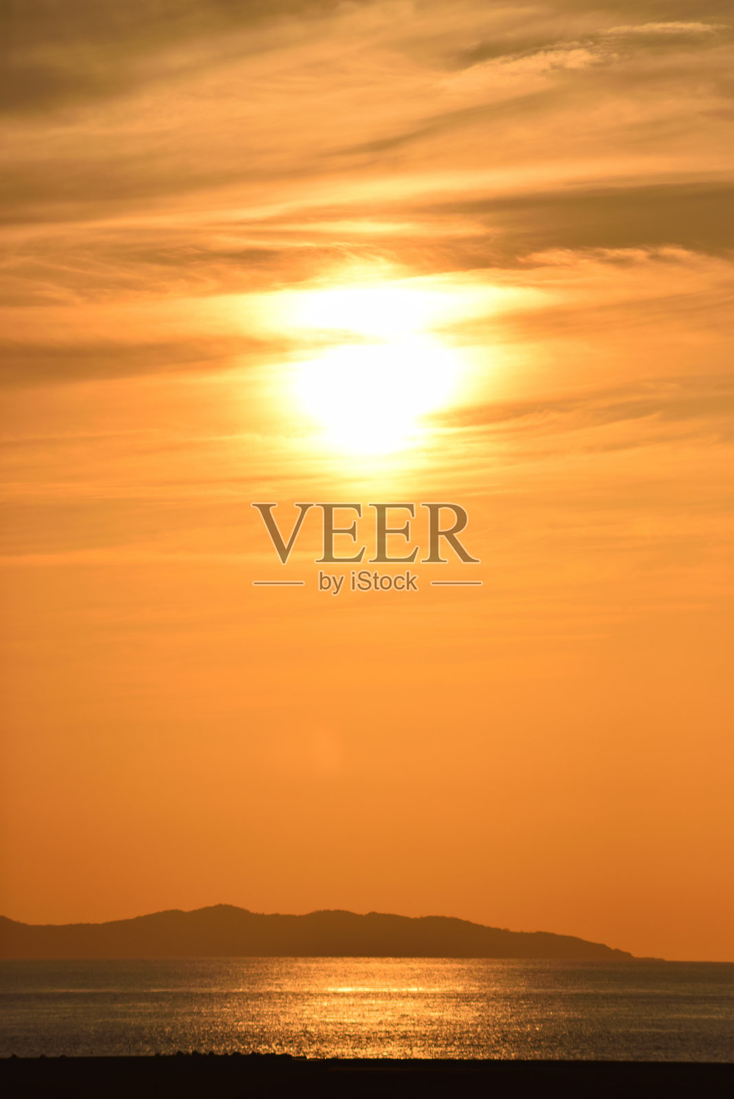 冲绳那霸机场的夜景照片摄影图片