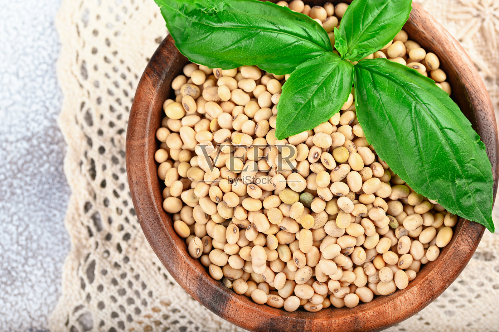 木碗里的大豆,背景光线照片摄影图片