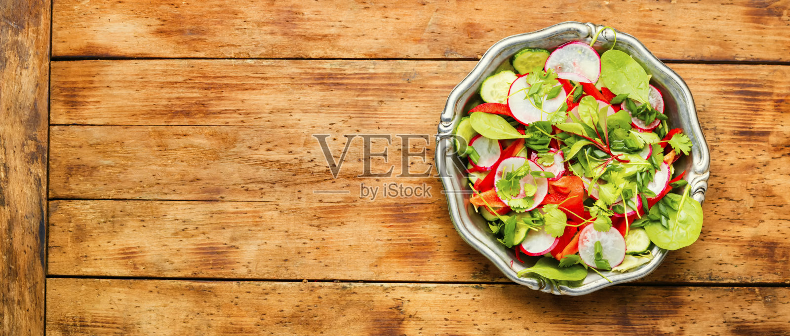 一盘健康的素食沙拉,饮食菜单照片摄影图片