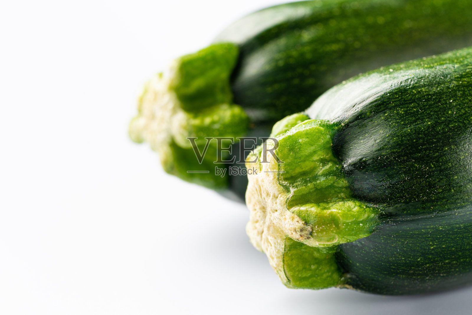 白色背景上的西葫芦照片摄影图片