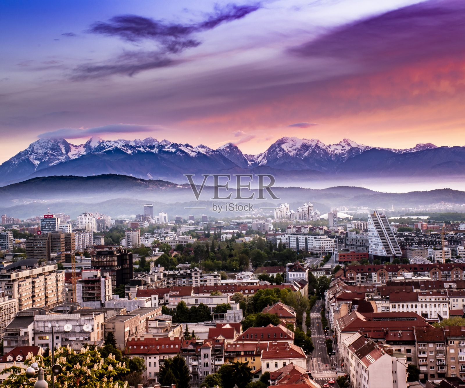 斯洛文尼亚中部地区卢布尔雅那全景图照片摄影图片