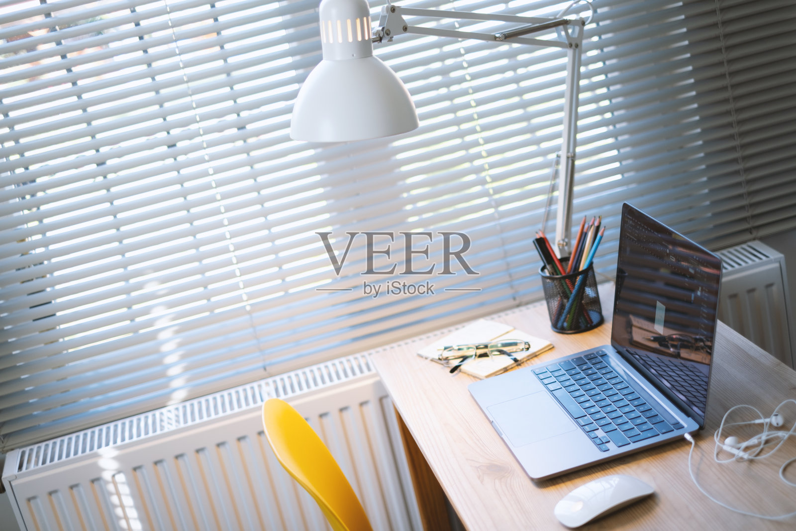 家庭办公室照片摄影图片