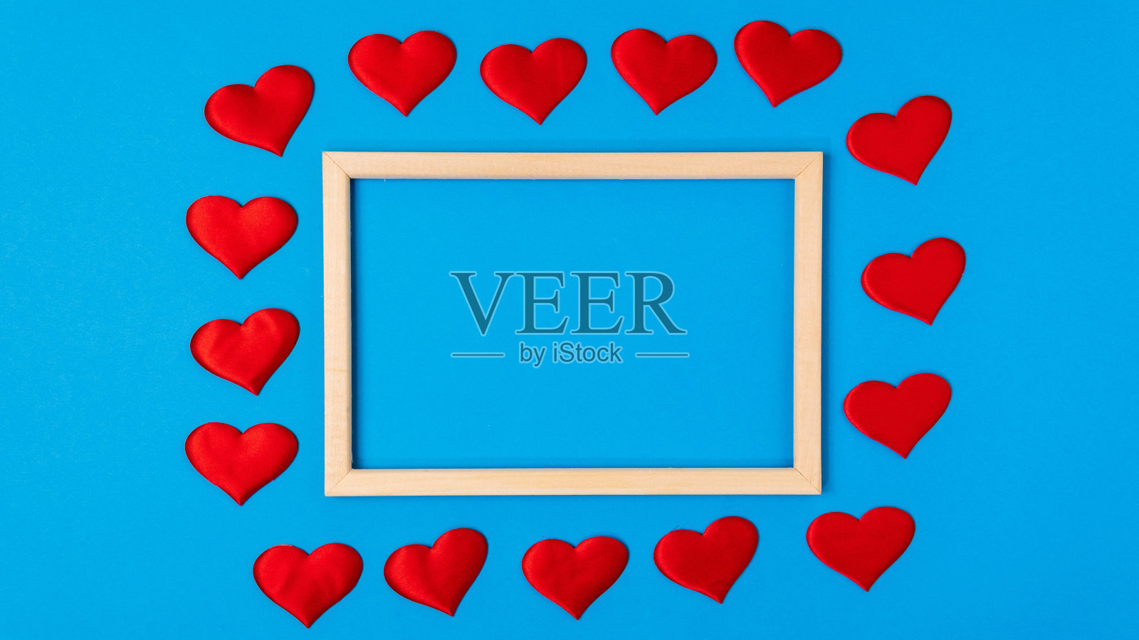 红心相框。文本或图像的空间。心形设计画框。情人节。母亲节照片摄影图片