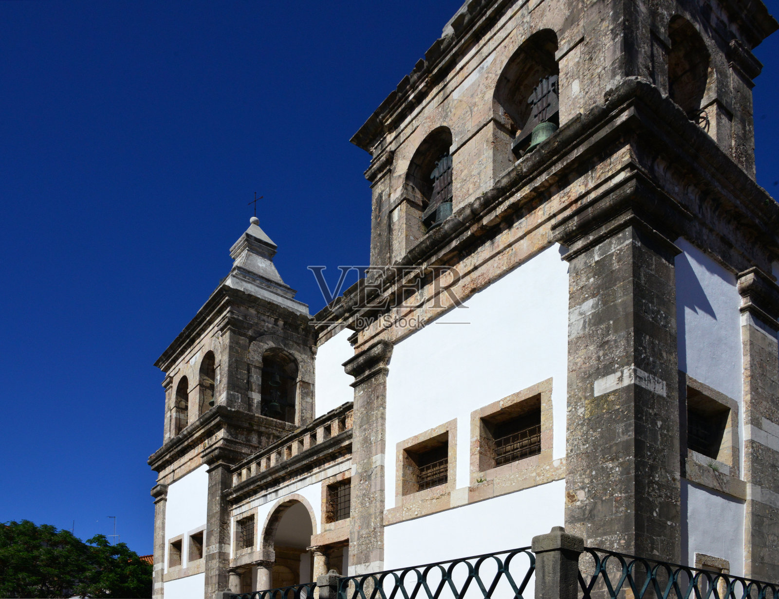 葡萄牙塞图巴尔的圣母教堂照片摄影图片