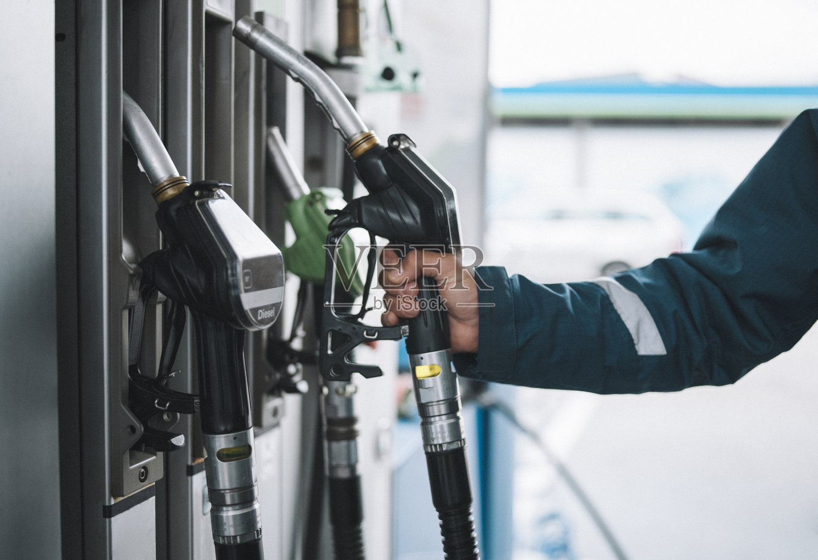 加油站的抽气设备。照片摄影图片