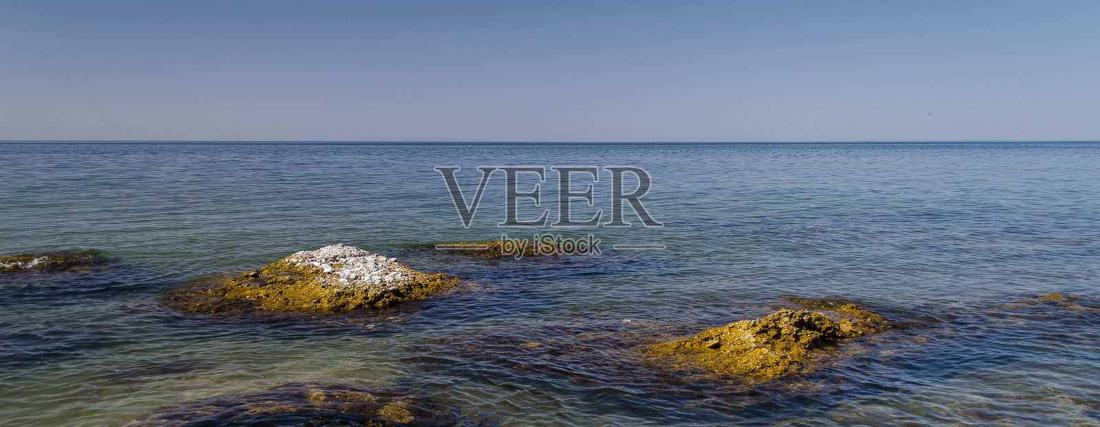 拉脱维亚利帕哈的旧战争堡垒的废墟照片摄影图片