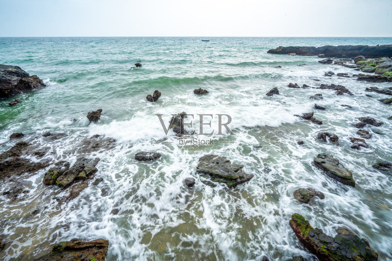 中国广西北海涠洲岛的海滩照片摄影图片