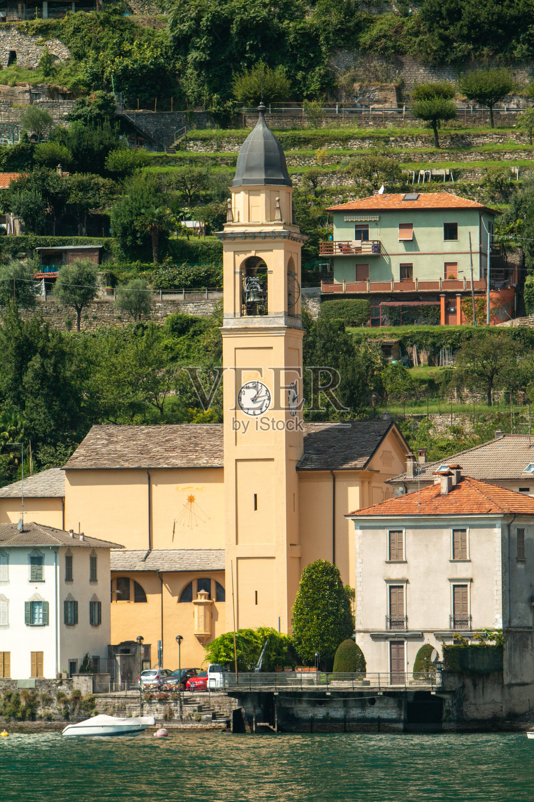 意大利科莫湖上的圣乔治教堂照片摄影图片