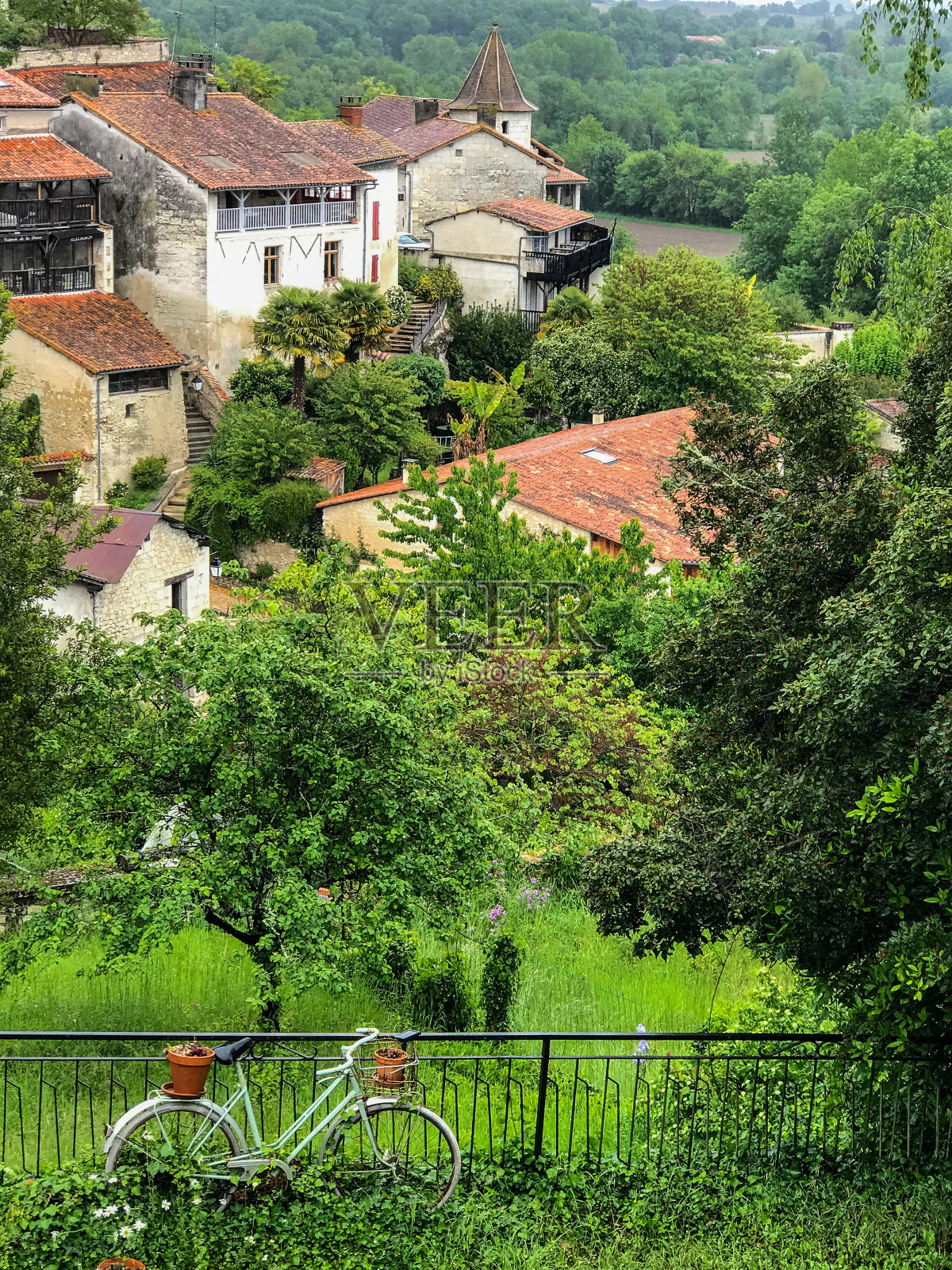 法国,自1993年以来被列为最美丽的村庄之一照片摄影图片