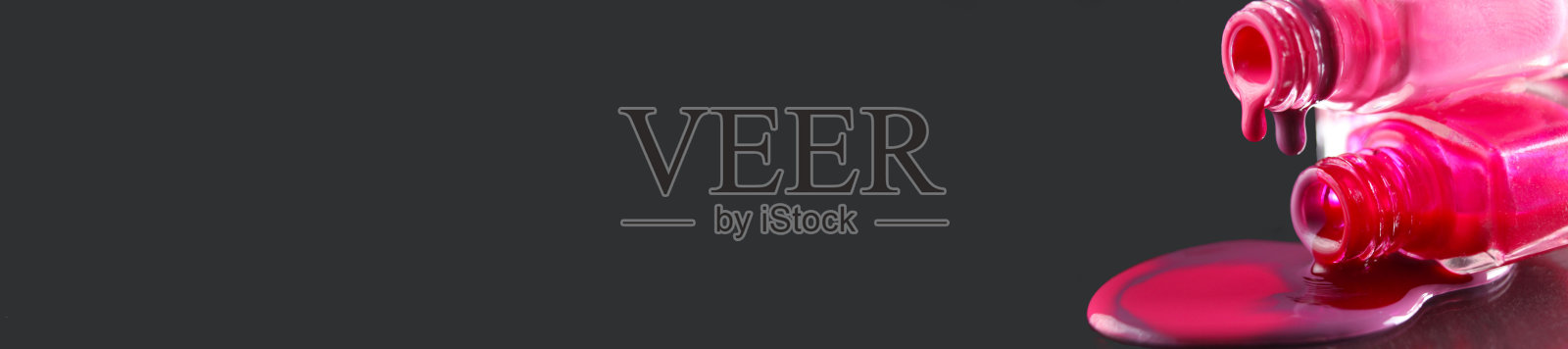 Baner指甲油从瓶子里滴下来。美容院,美甲服务,用手护理指甲照片摄影图片