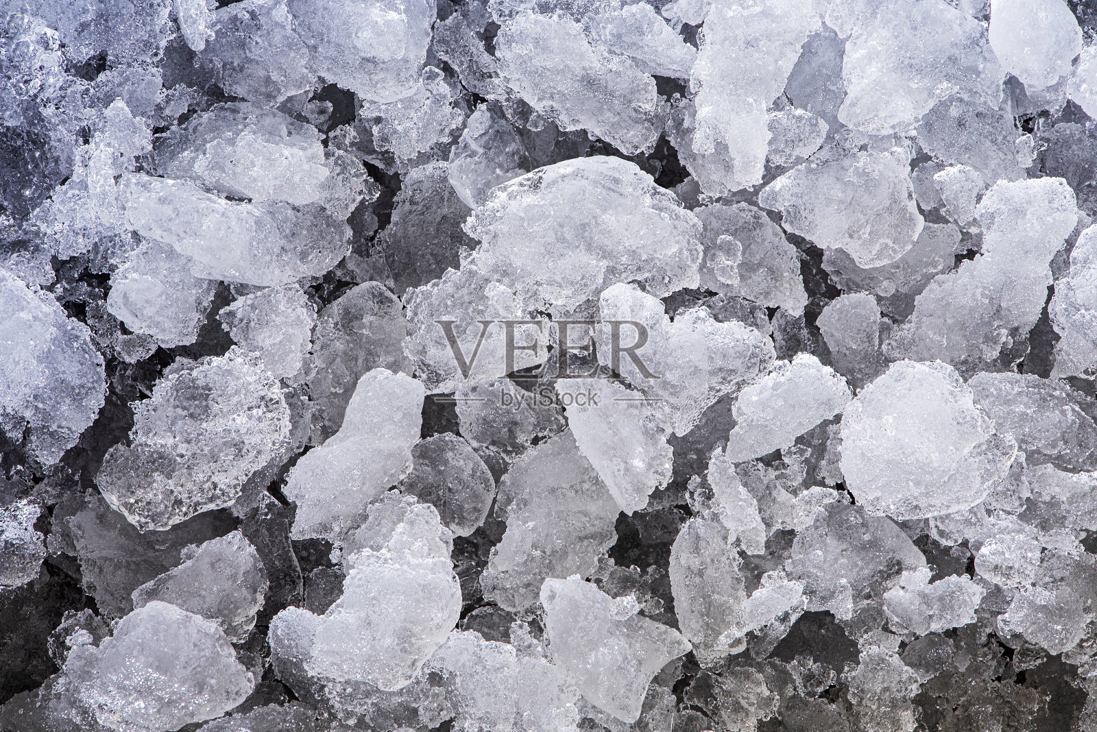 俯视冰冷的冰块照片摄影图片