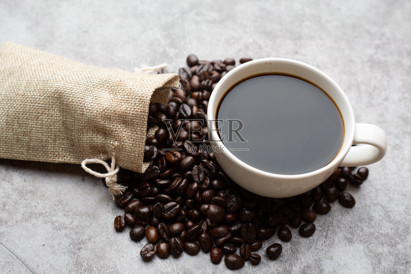 热咖啡和豆子,浓缩咖啡照片摄影图片