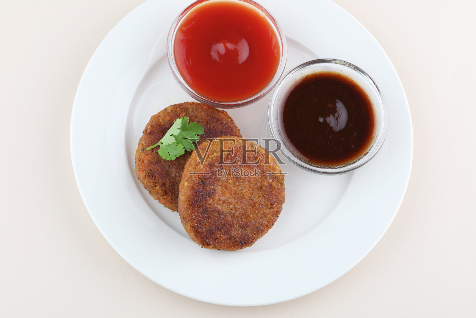 自制杂烩蔬菜肉排照片摄影图片