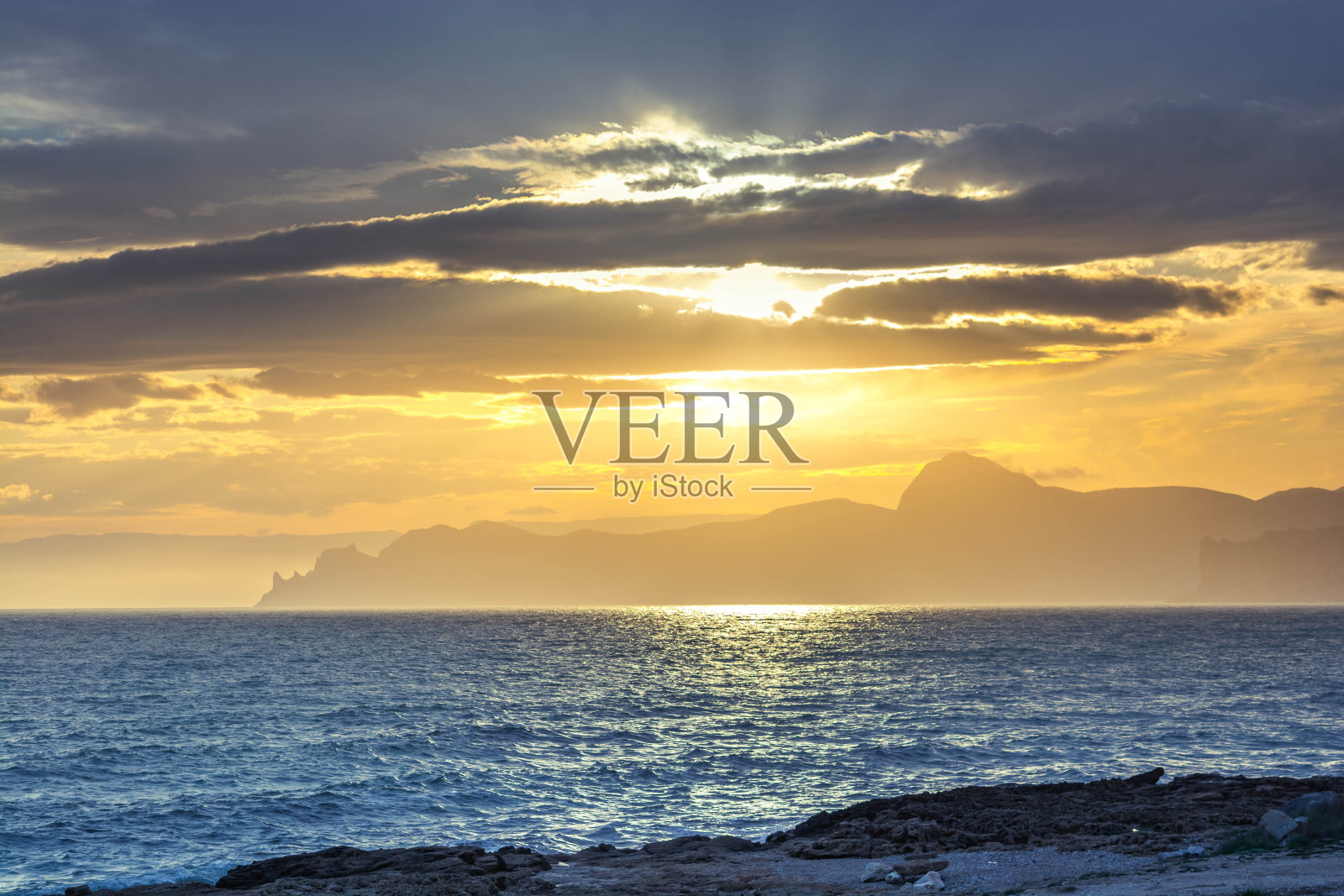 海边的日落照片摄影图片