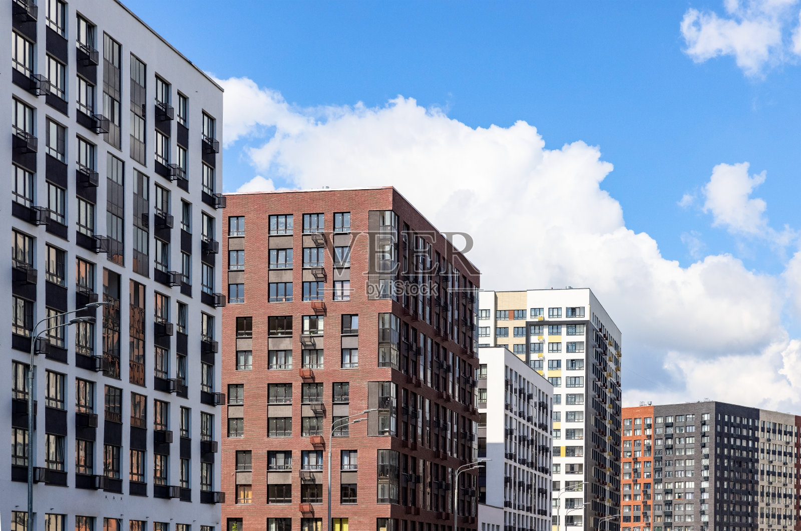 商业区新建的办公和住宅公寓楼照片摄影图片