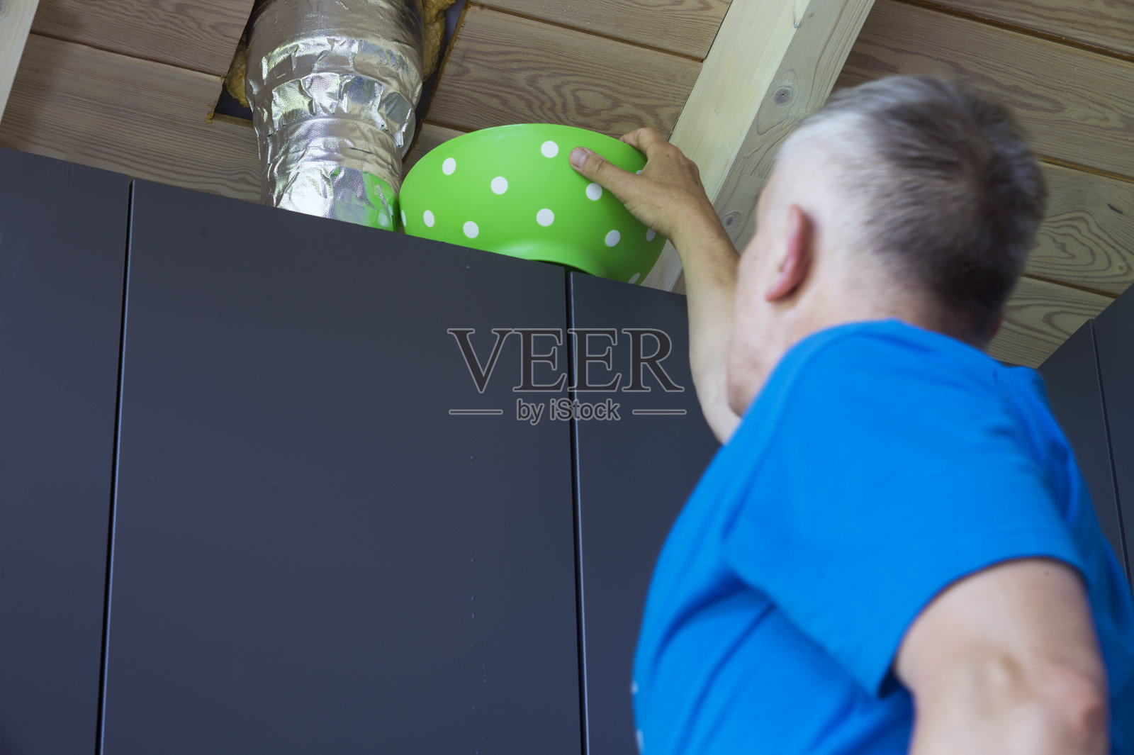 泄漏通过通风孔泄漏照片摄影图片