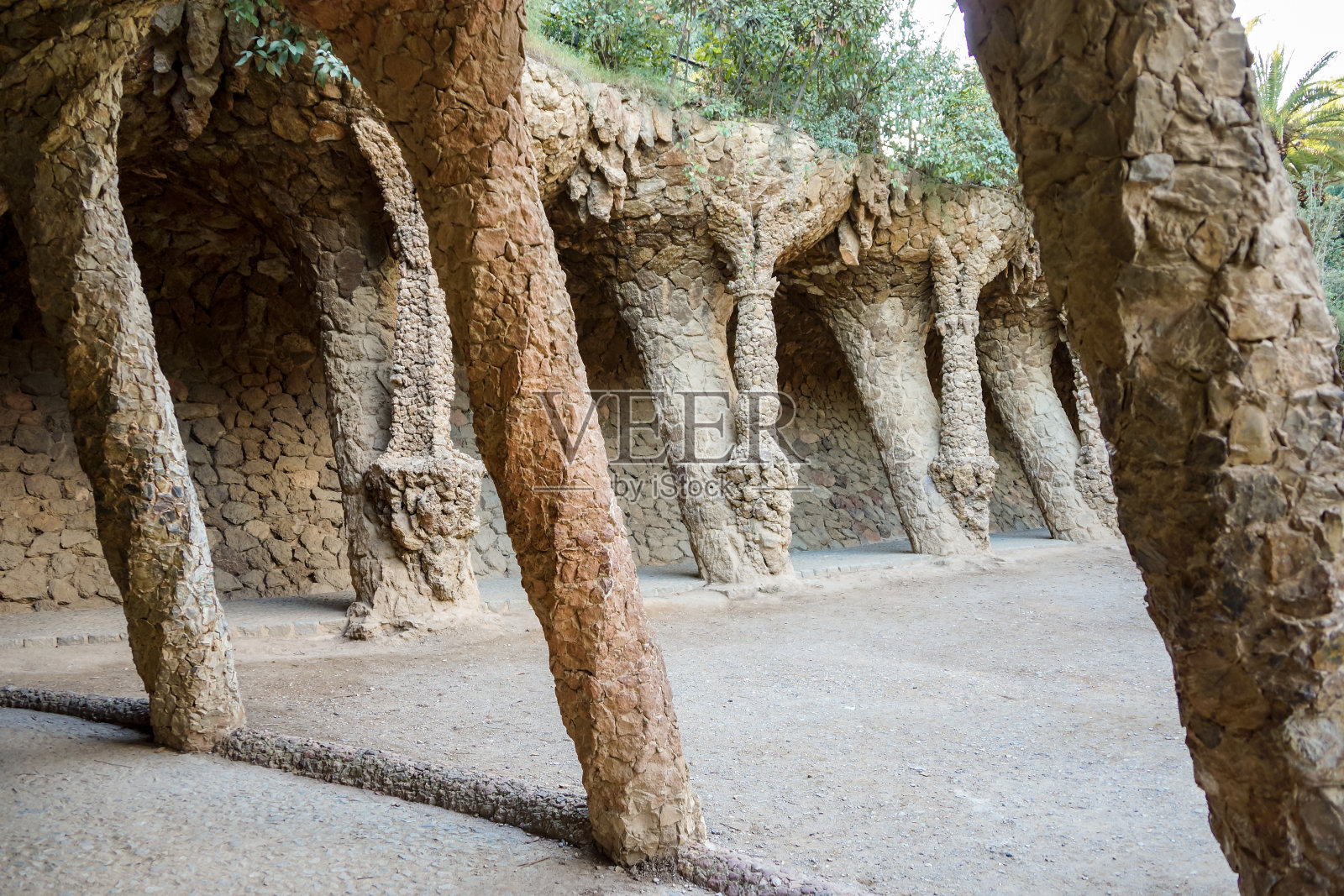 西班牙,巴塞罗那——奎尔公园的柱子照片摄影图片
