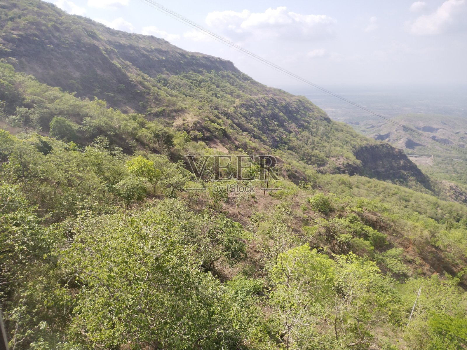 森林和山照片摄影图片