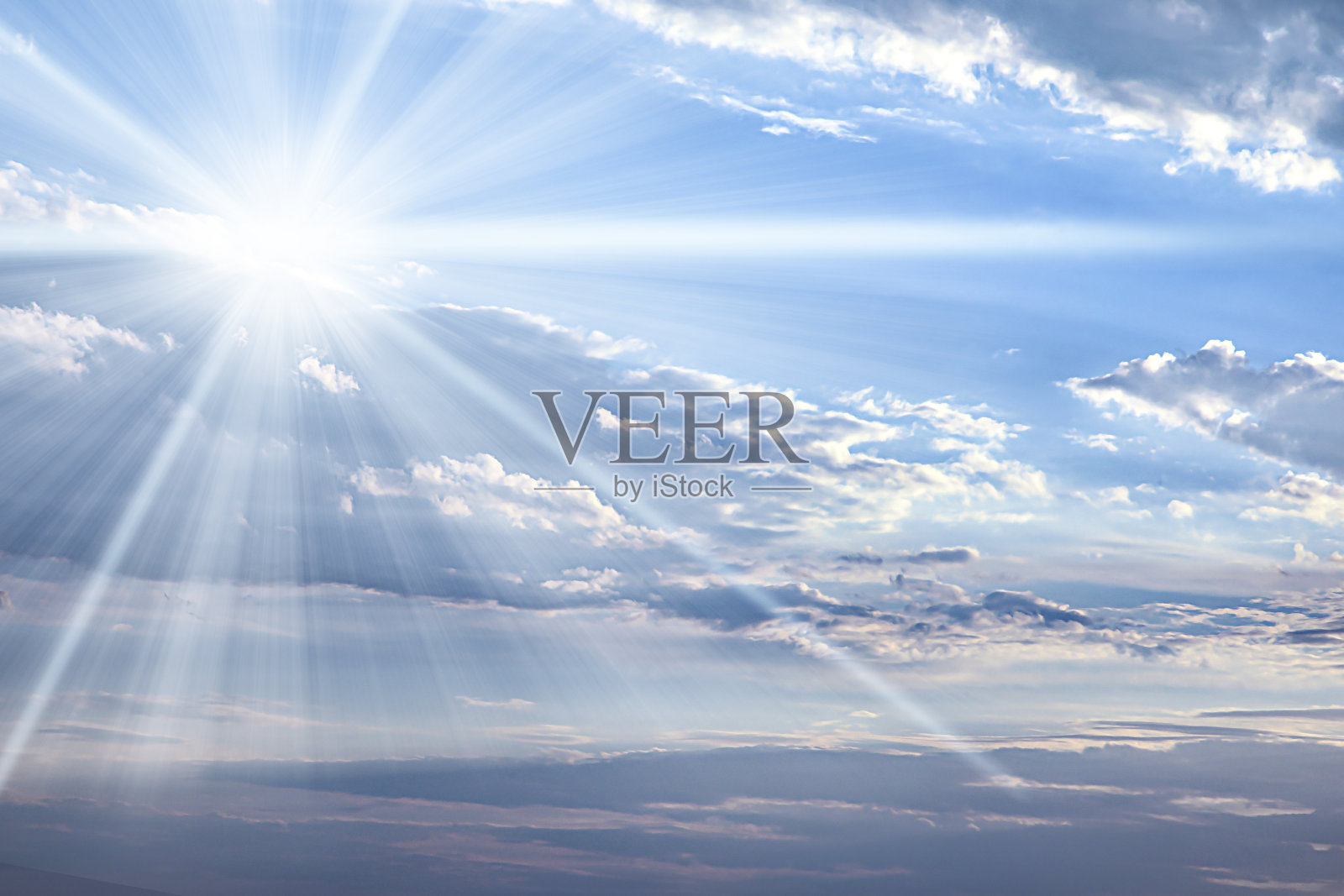 背景天空与云彩和太阳照片摄影图片