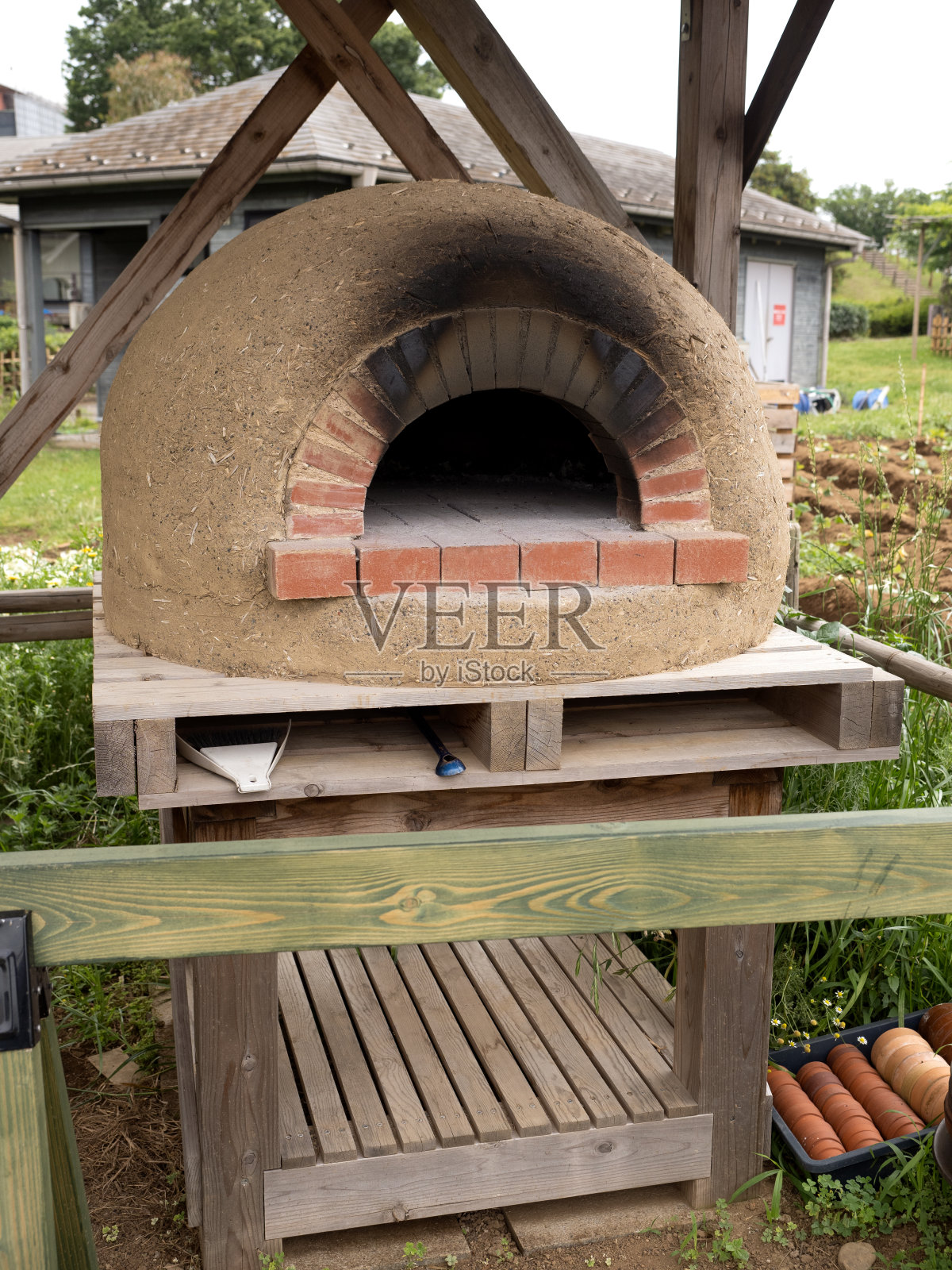 用土壤制成的土炉照片摄影图片