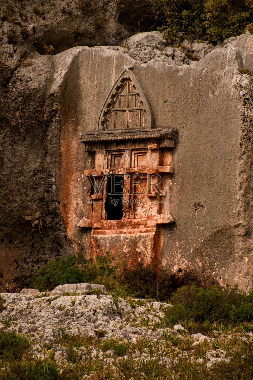 安塔利亚安提菲洛斯古城卡斯的古老利西亚岩石墓照片摄影图片