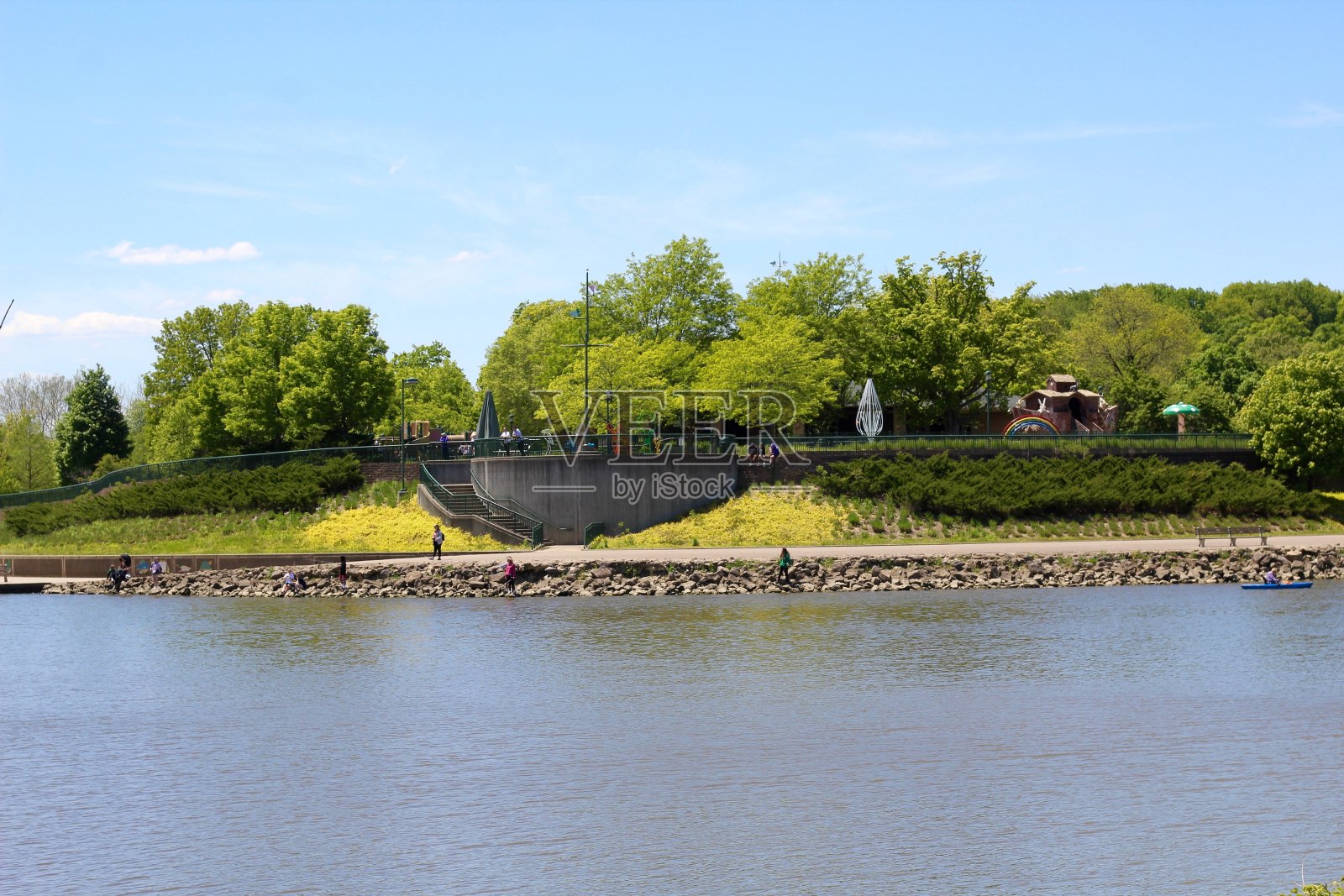 公园里的湖照片摄影图片