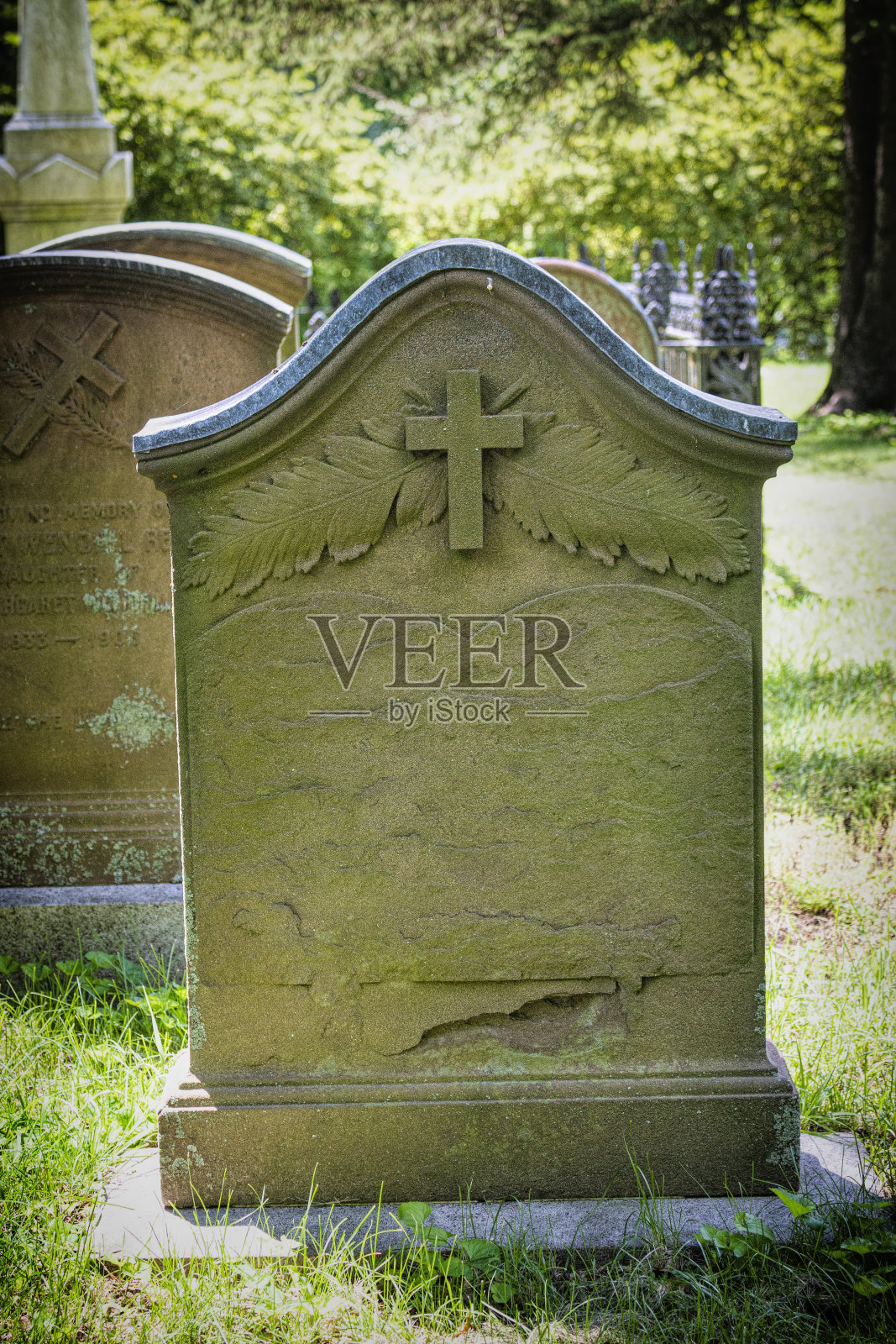 墓地-无标记的墓碑照片摄影图片