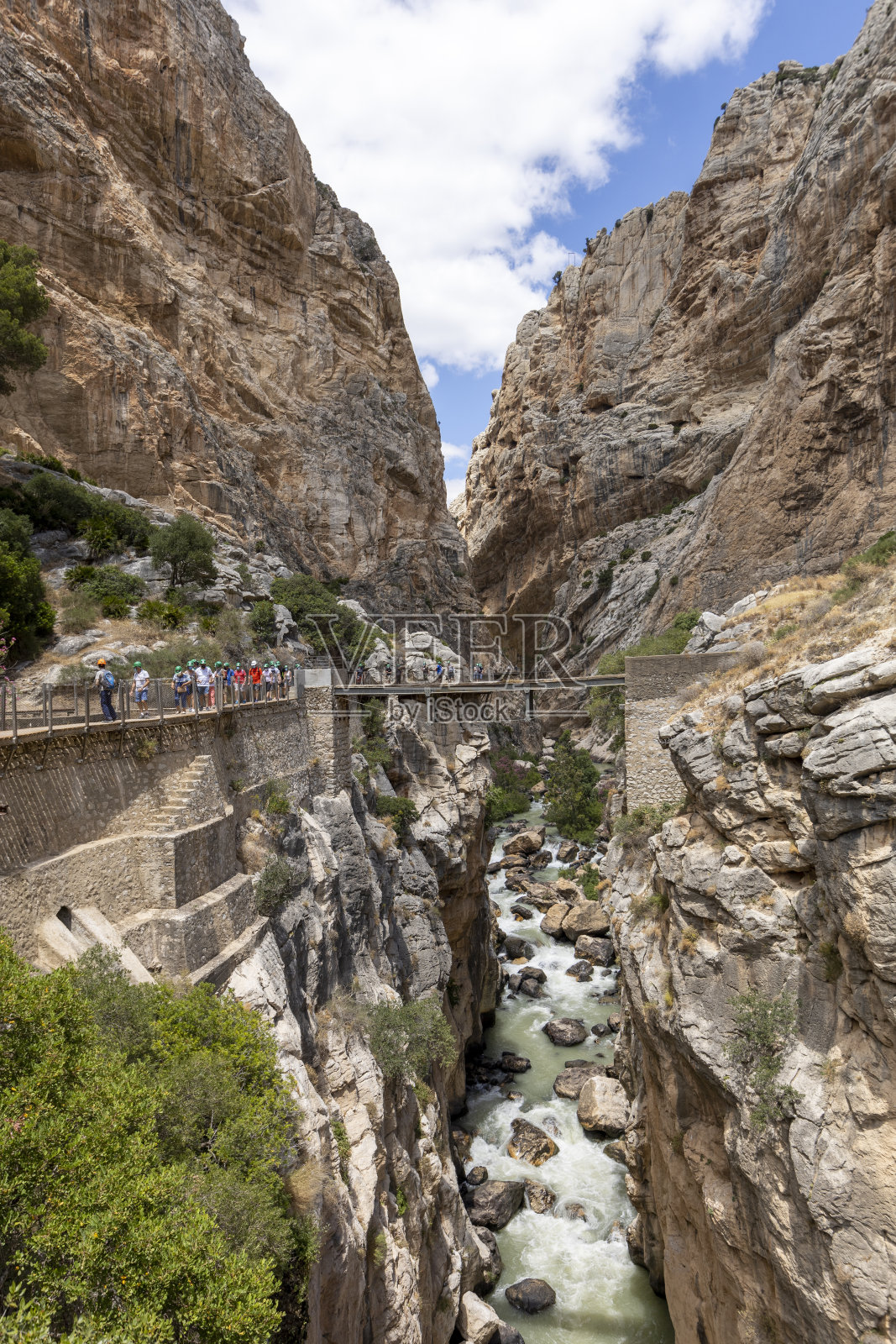 西班牙马拉加省乔罗峡谷的皇家步道 (El Caminito del Rey)照片摄影图片